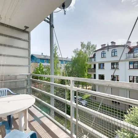 Smart With Parking & Balcony In By Renters *