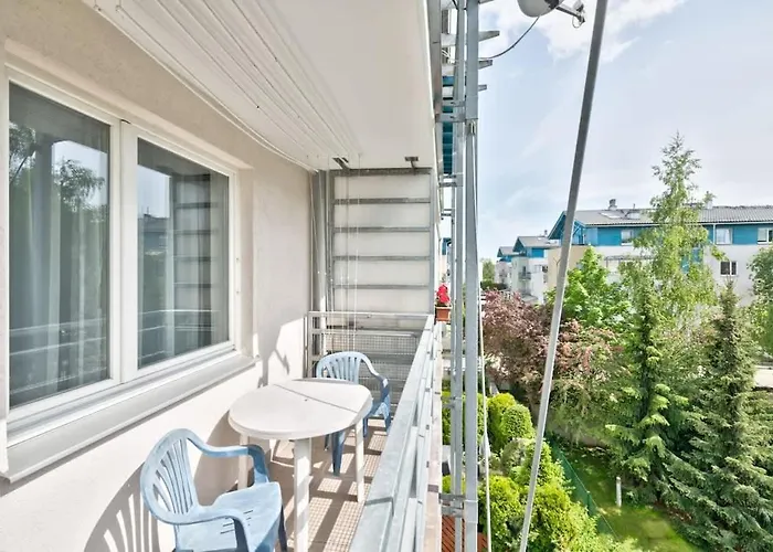 Smart With Parking & Balcony In By Renters דירה סופוט