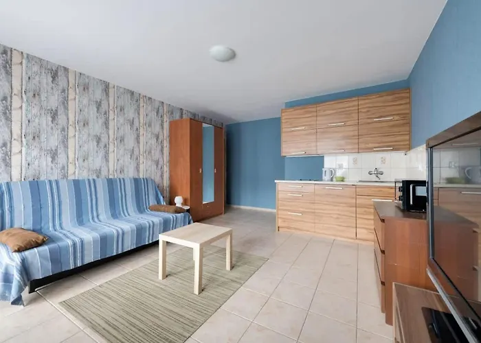 דירה Smart With Parking & Balcony In By Renters