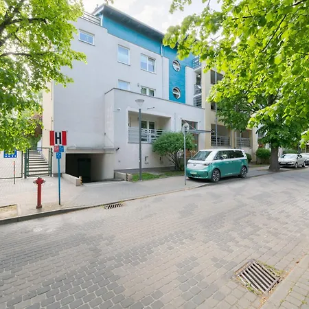 Smart With Parking & Balcony In By Renters شقة