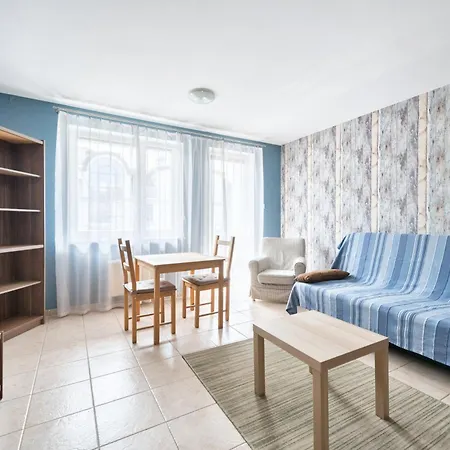 Smart With Parking & Balcony In By Renters Sopot