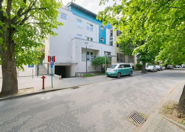 公寓 Smart With Parking & Balcony In By Renters